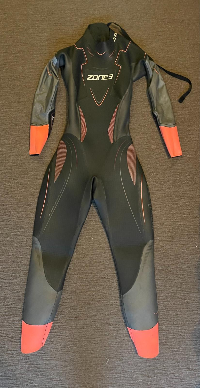 Zone 3 Vanquish wetsuit Bike Hub