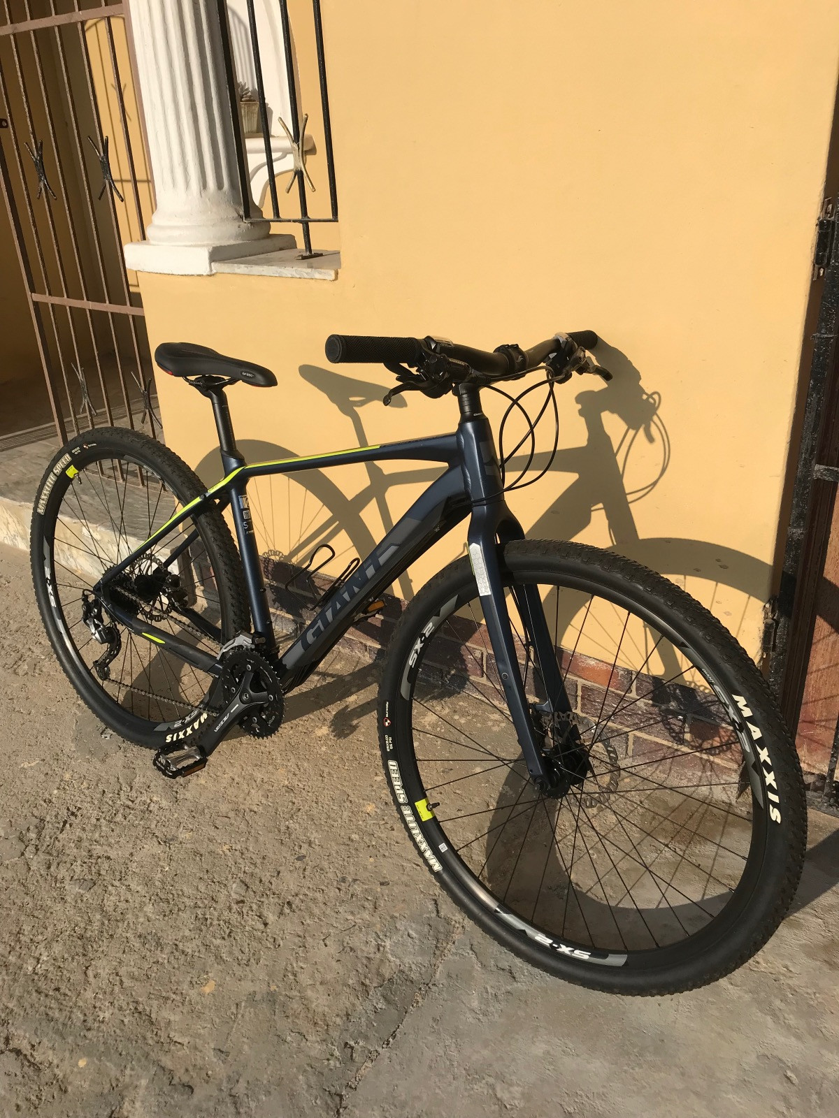 Giant toughroad slr Gravel Bikes Bike Hub