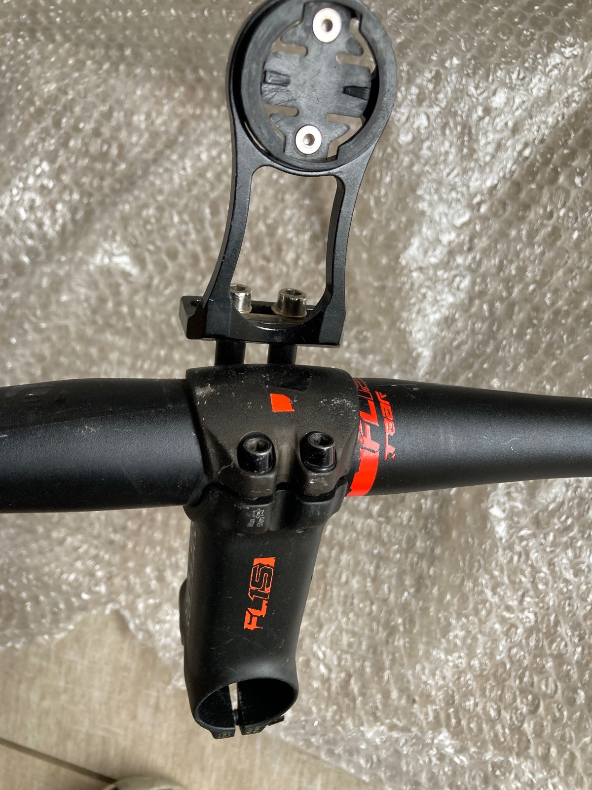 Syncross bar, stem and mount Bike Hub