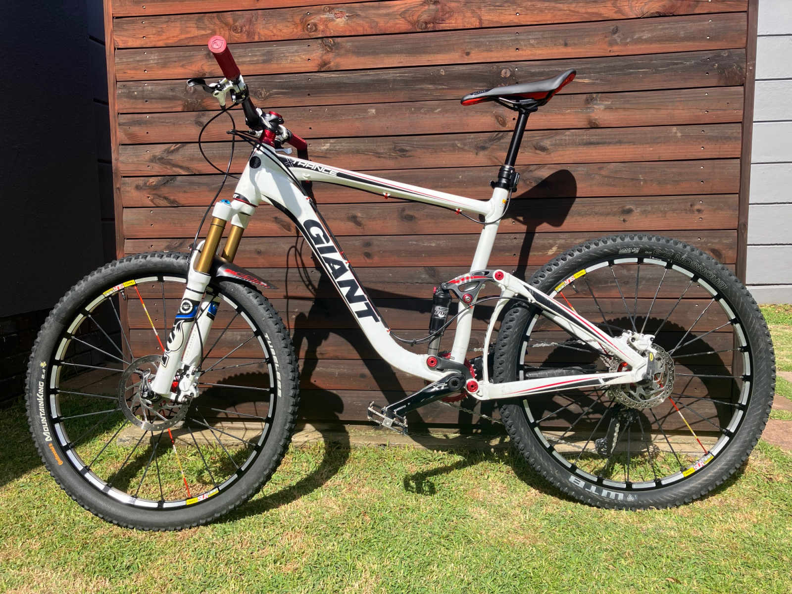 Giant Trance-X 2013 | Dual Suspension Mountain Bikes | Bike Hub