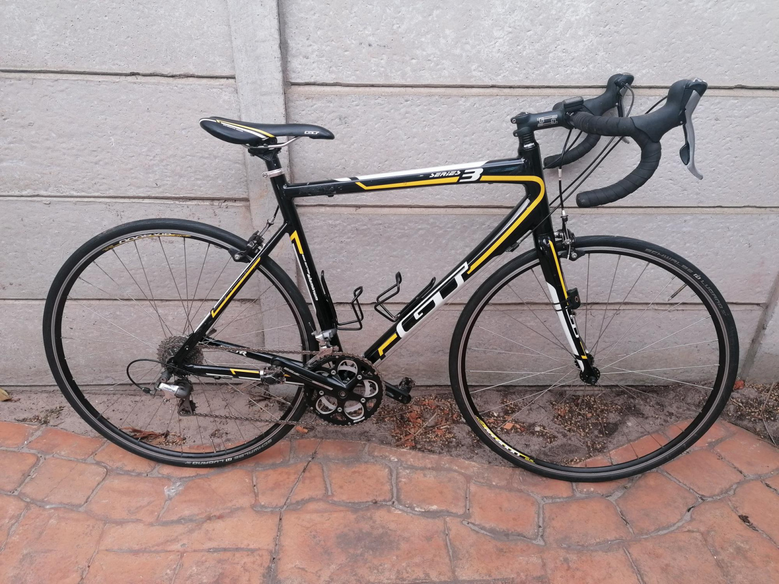 GT Series 3 Bike Hub