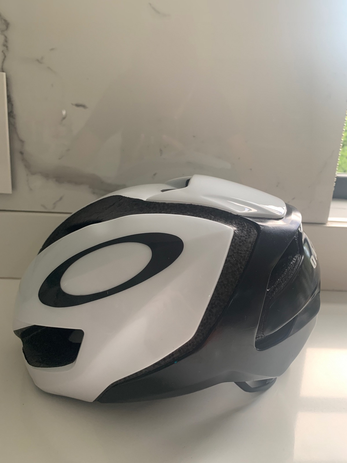 Oakley Aero 5 Bike Hub