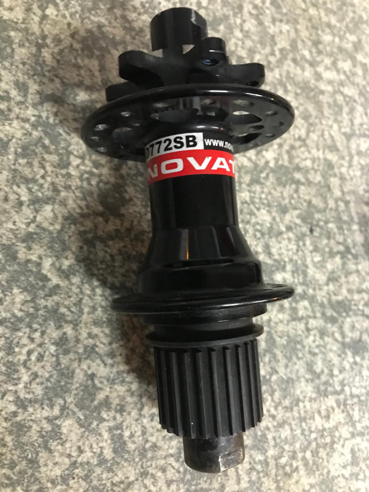 Novatec 4in1 microspline & Giant HUB Bike Hub