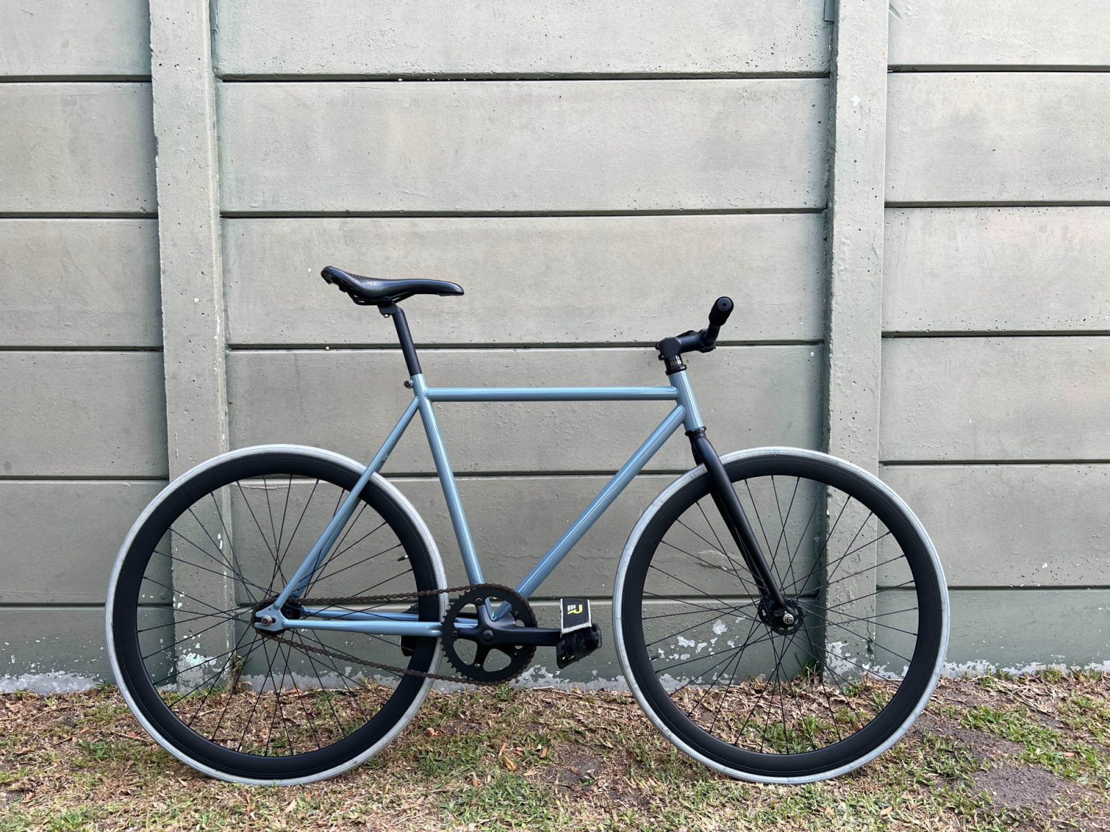 Retrospec Mantra Fixed-Gear/Single-Speed Bicycle Road Bikes
