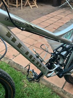 Giant Reign 3 26 (M) dual, rear air shock, | Dual Suspension