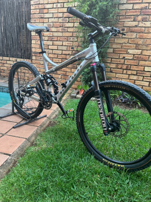 Mountain 2005 Giant Trance Giant Reign 3 For Sale 2005/6 Giant