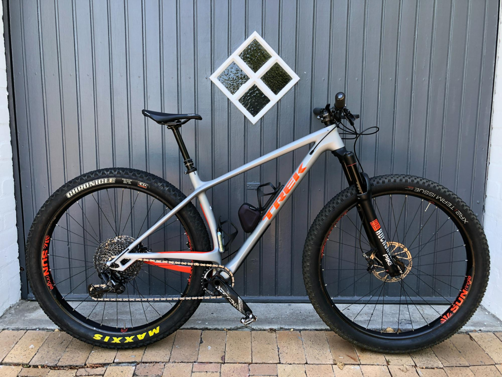 Trek Stache 29er plus Carbon Hardtail Mountain Bikes Bike Hub