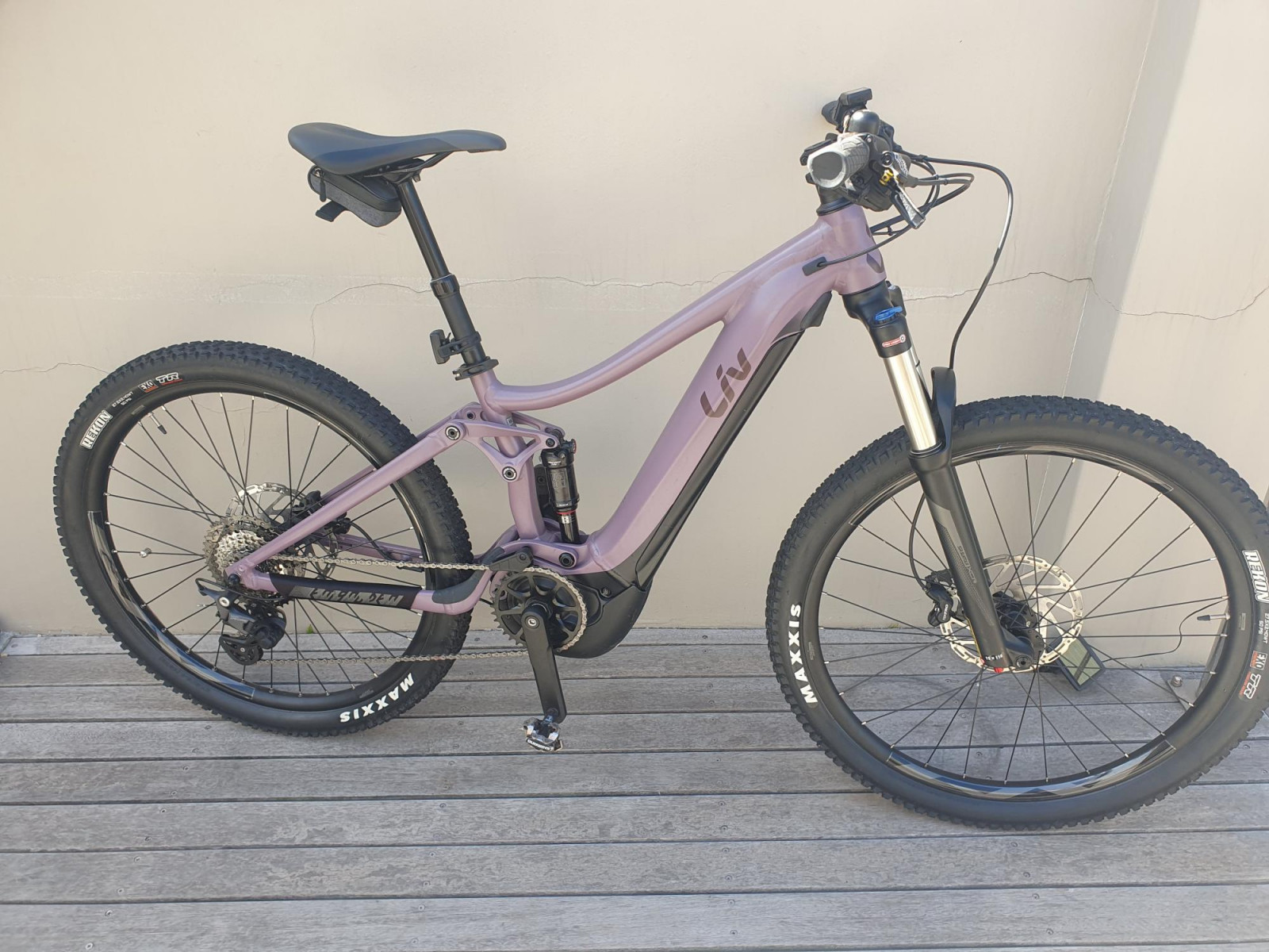 Giant Liv Embolden E+2 XS | Dual Suspension Mountain E-Bikes | Bike Hub