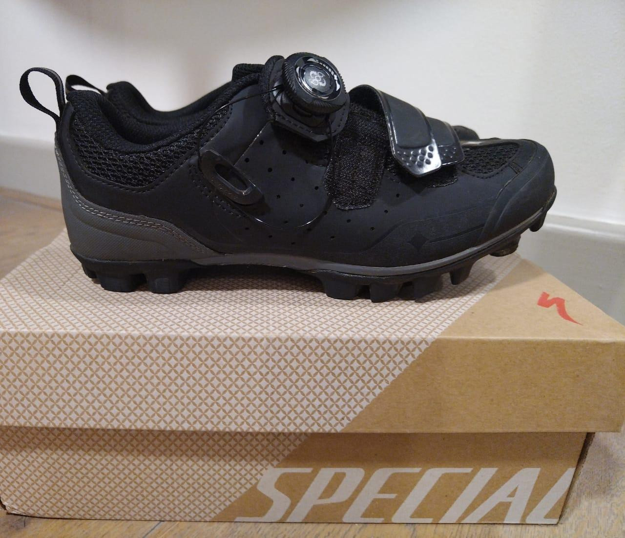 ladies peloton shoes