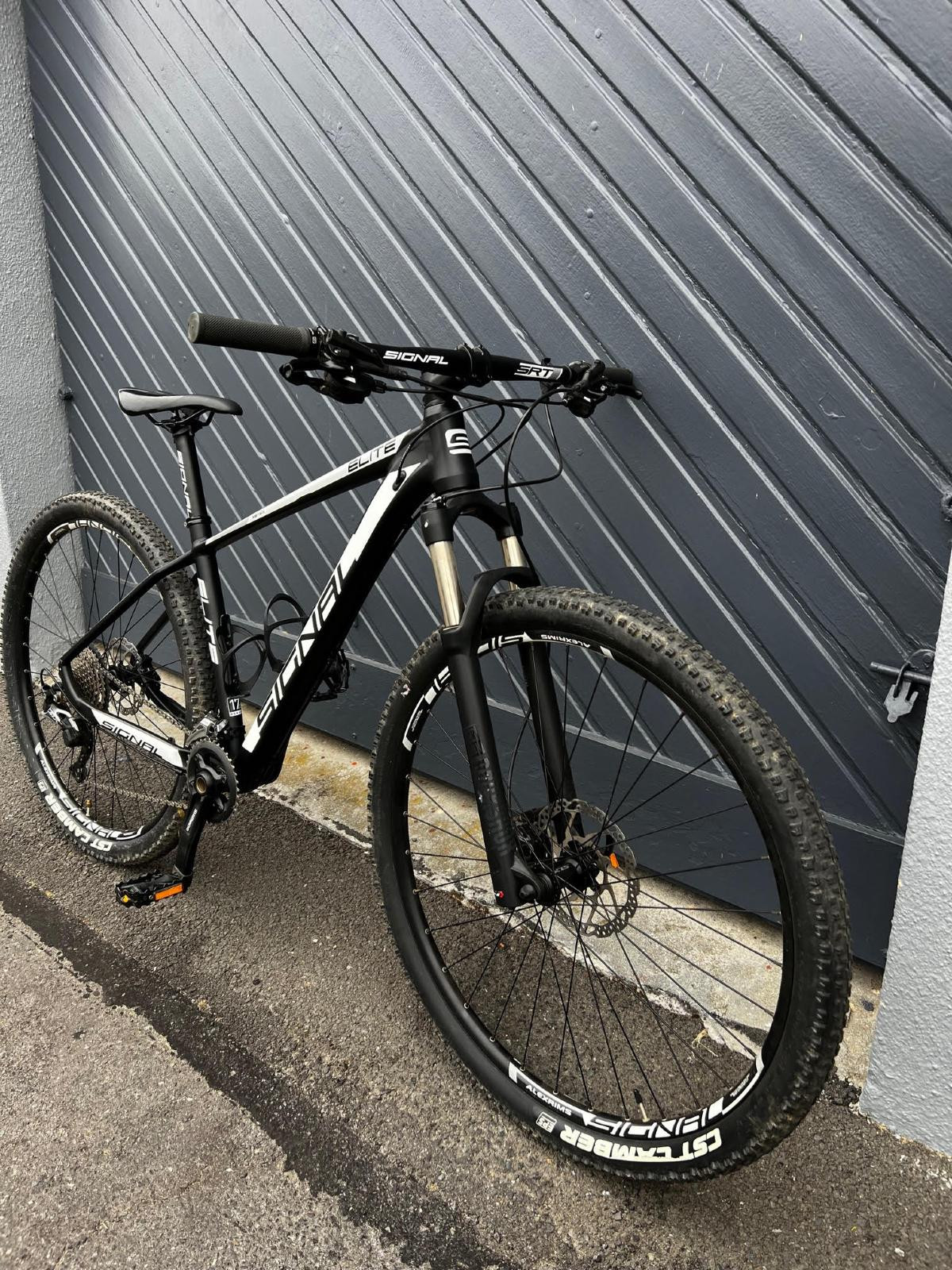 *PRICE DROP* 2019 Signal Elite 29er Bike Hub