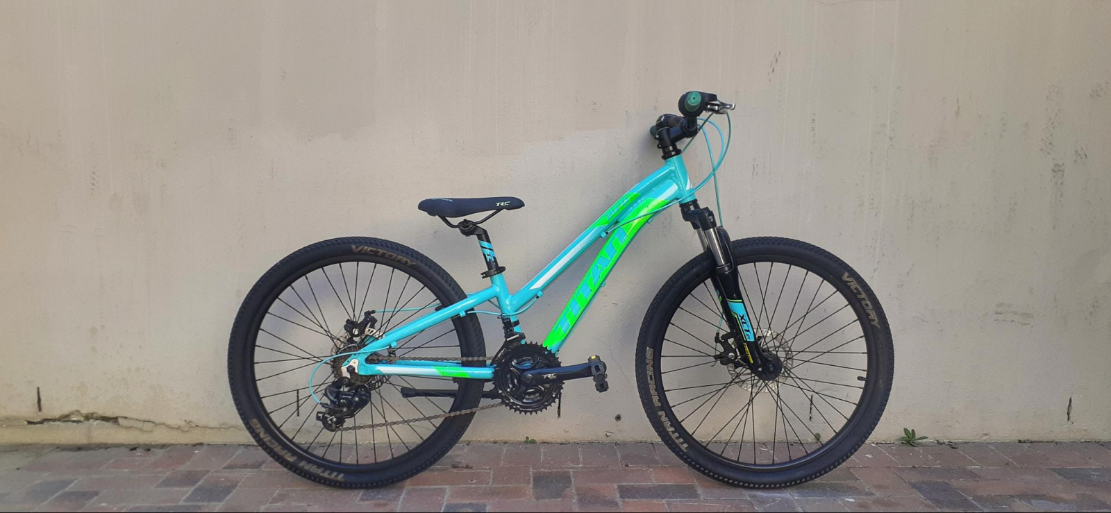 2018 Titan Calypso 24 Bike Hub