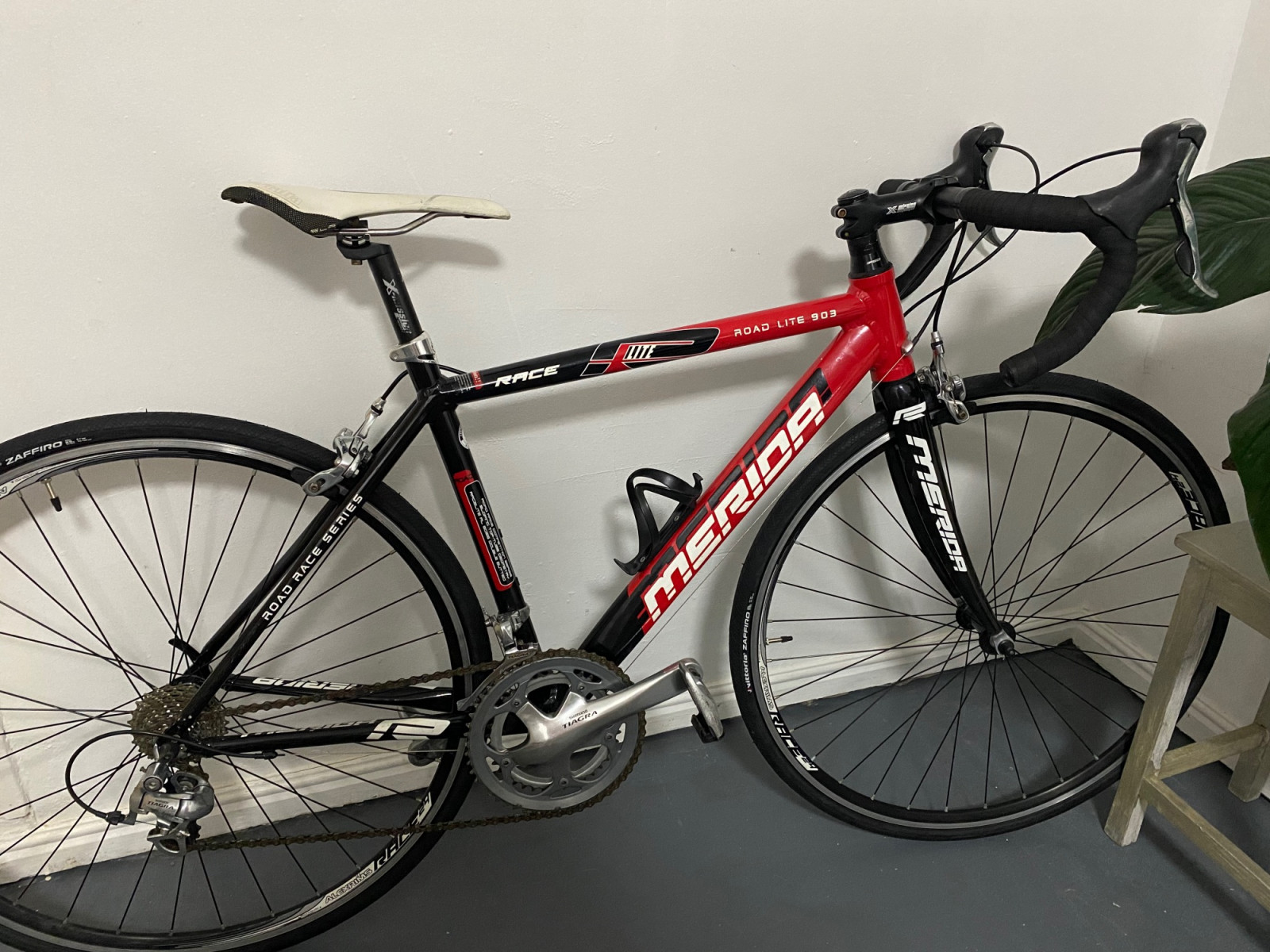 Merida Road Lite 903 | Road Bikes | Bike Hub