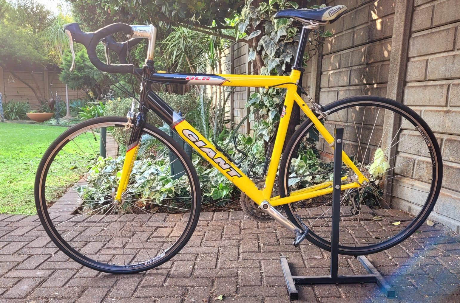 Giant road bike Bike Hub