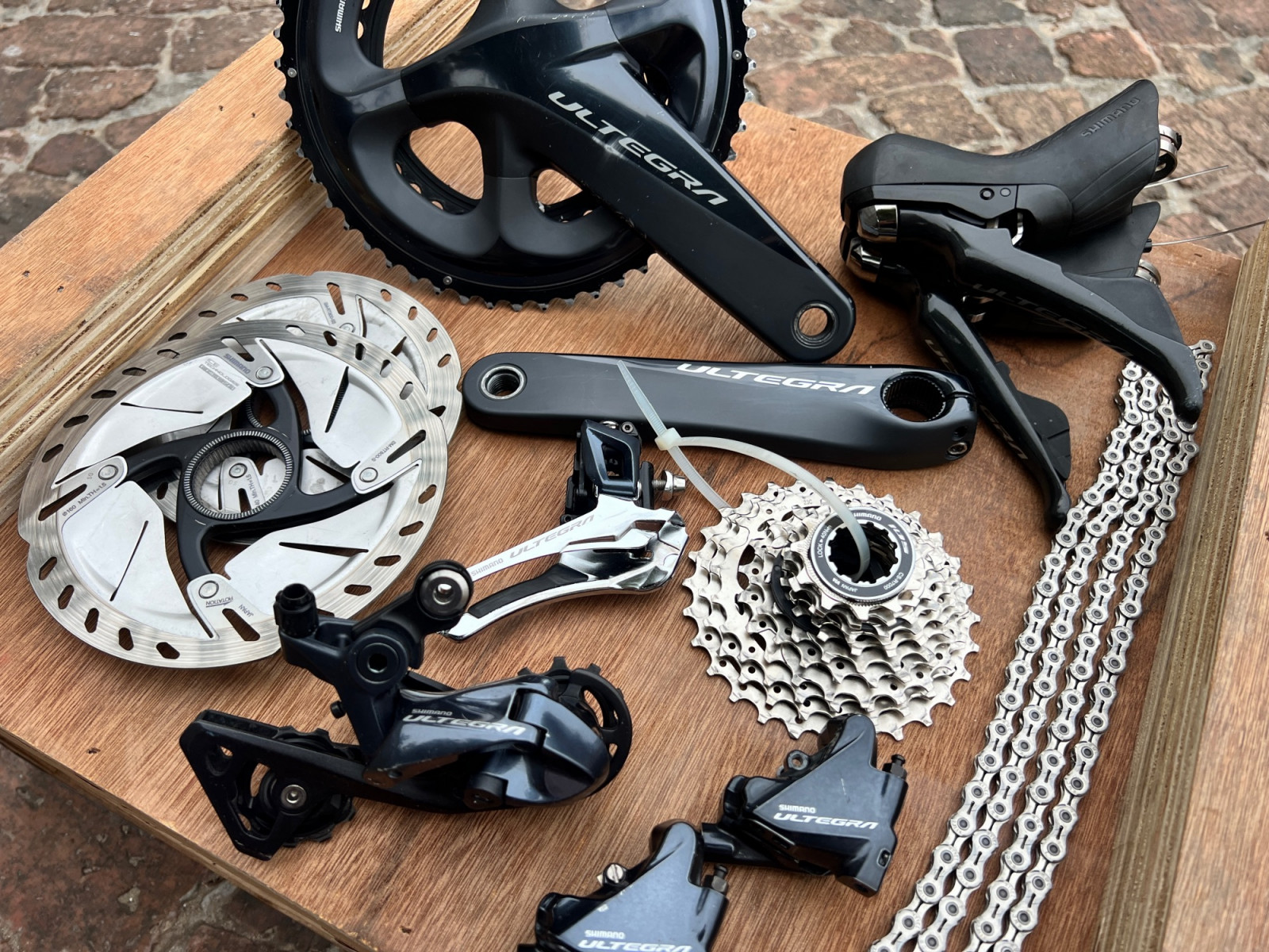 11 Speed Groupset Groupset Shimano Ultegra Disc SHIMANO R8100