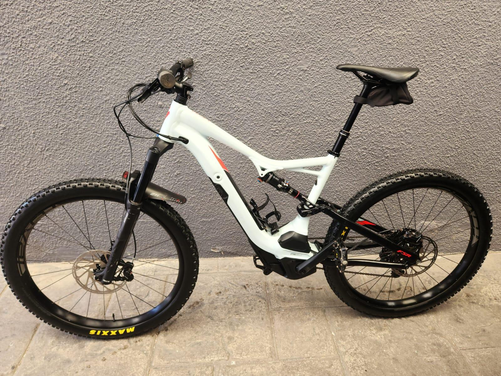 Specialized Levo FSR Bike Hub