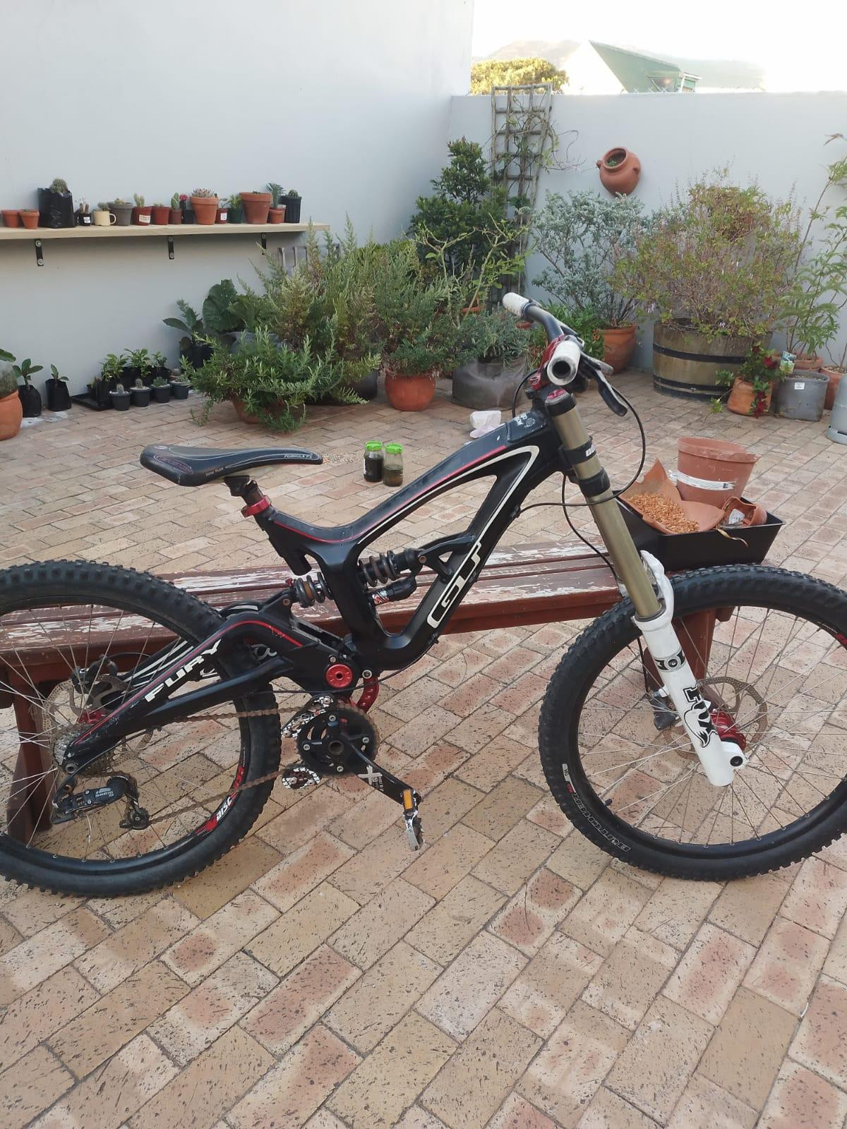 Gt fury downhill bike. Bike Hub