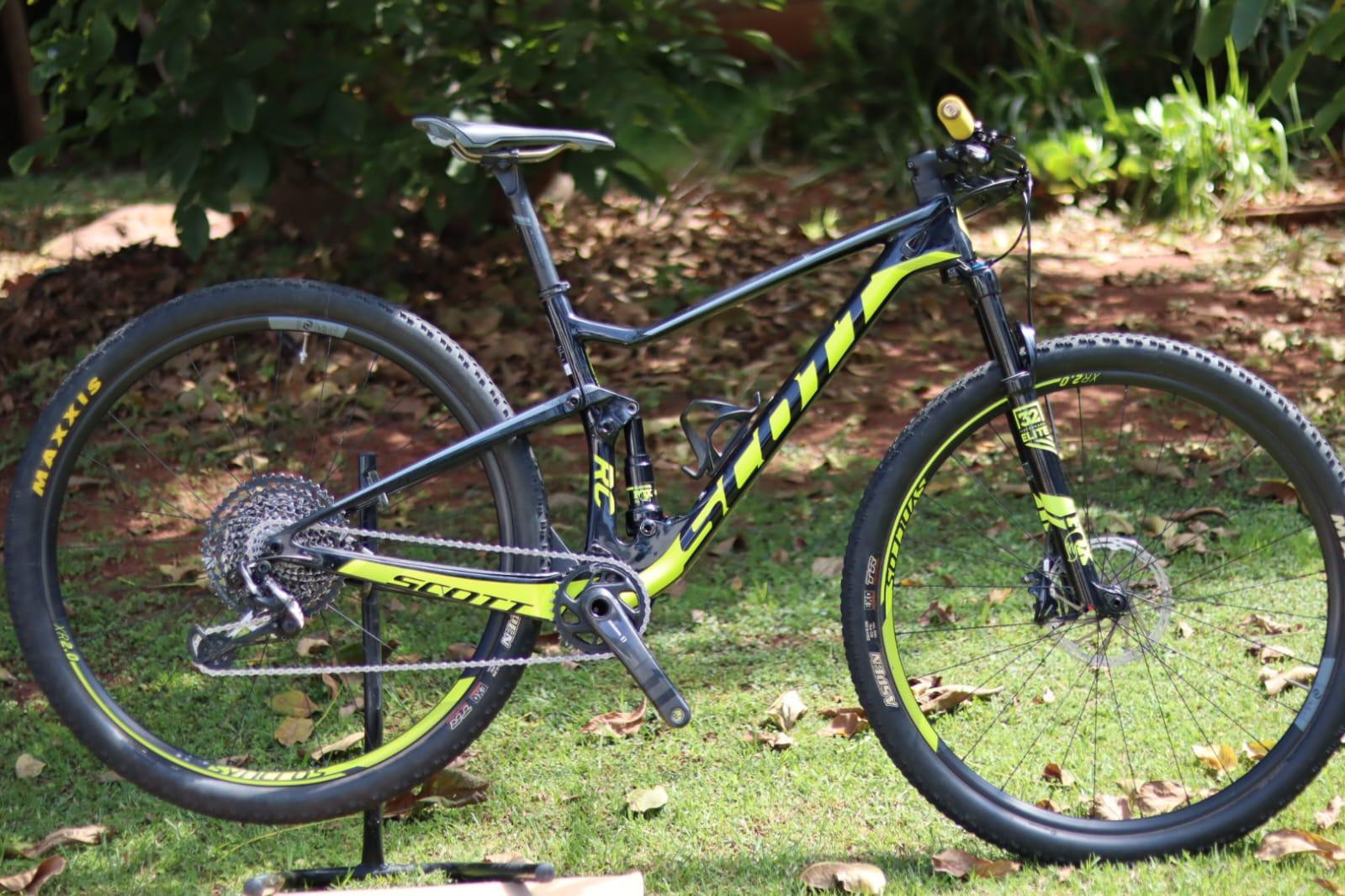 SCOTT SPARK RC COMPフレーム Mサイズ イエロー/ブラック Scott Spark RC World Cup 2024