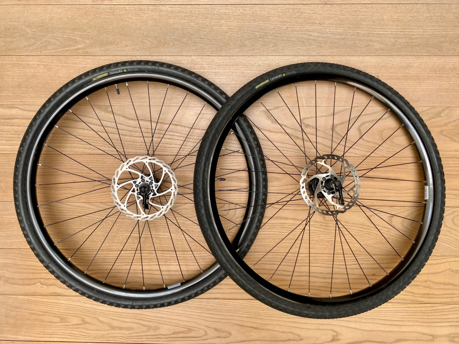 Gravel Wheelset 700c Blk Disc (SOMA Suzue) Bike Hub