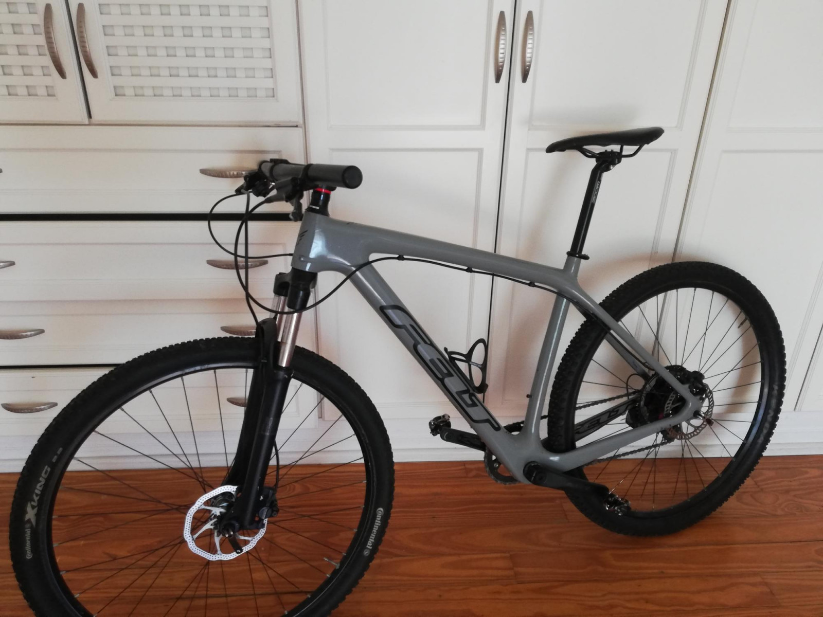 felt carbon mountain bike