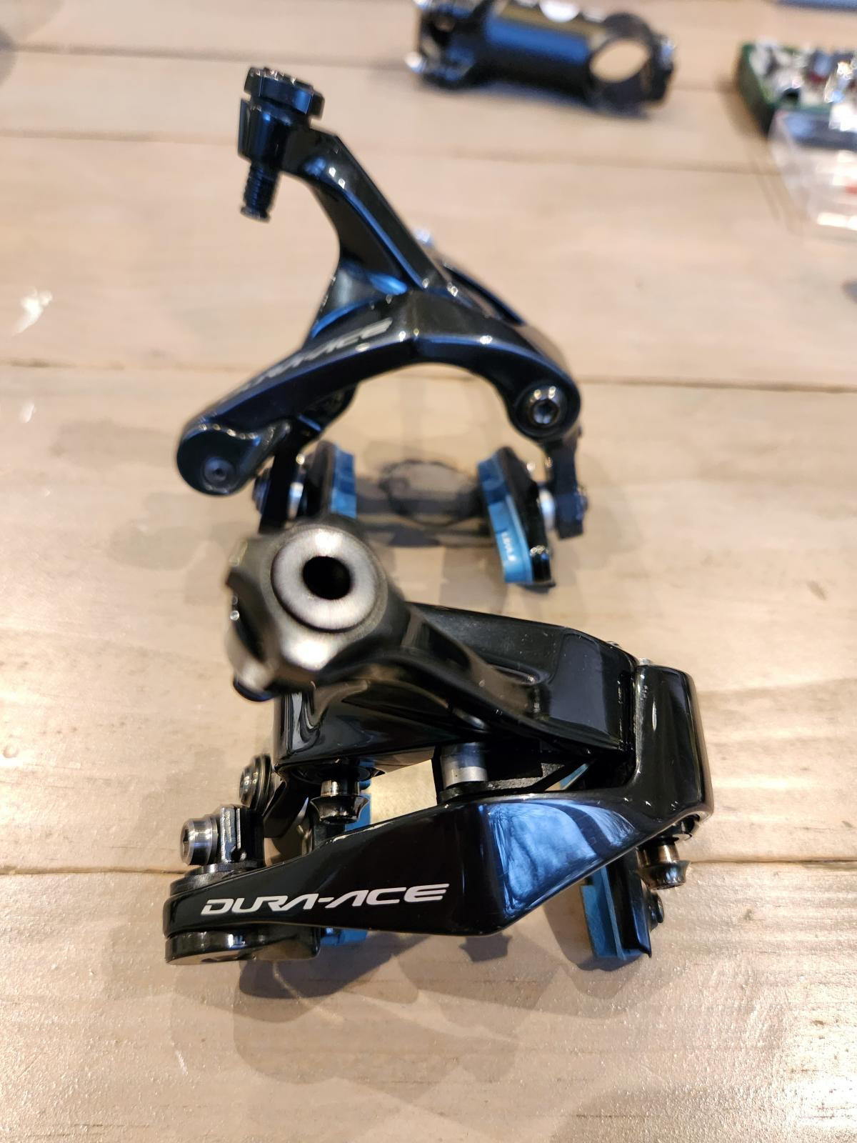 DuraAce R9100 Brake Calipers Bike Hub