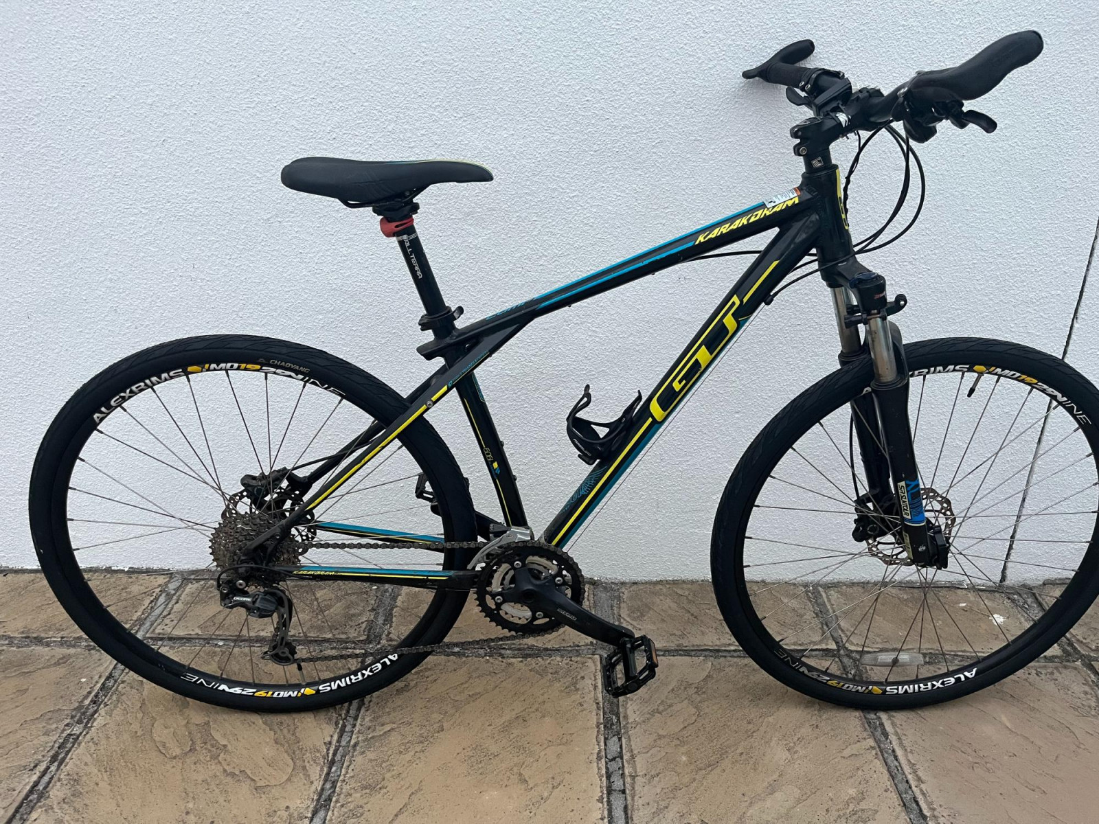 GT Karakoram 29er (Medium) R5000 Bike Hub