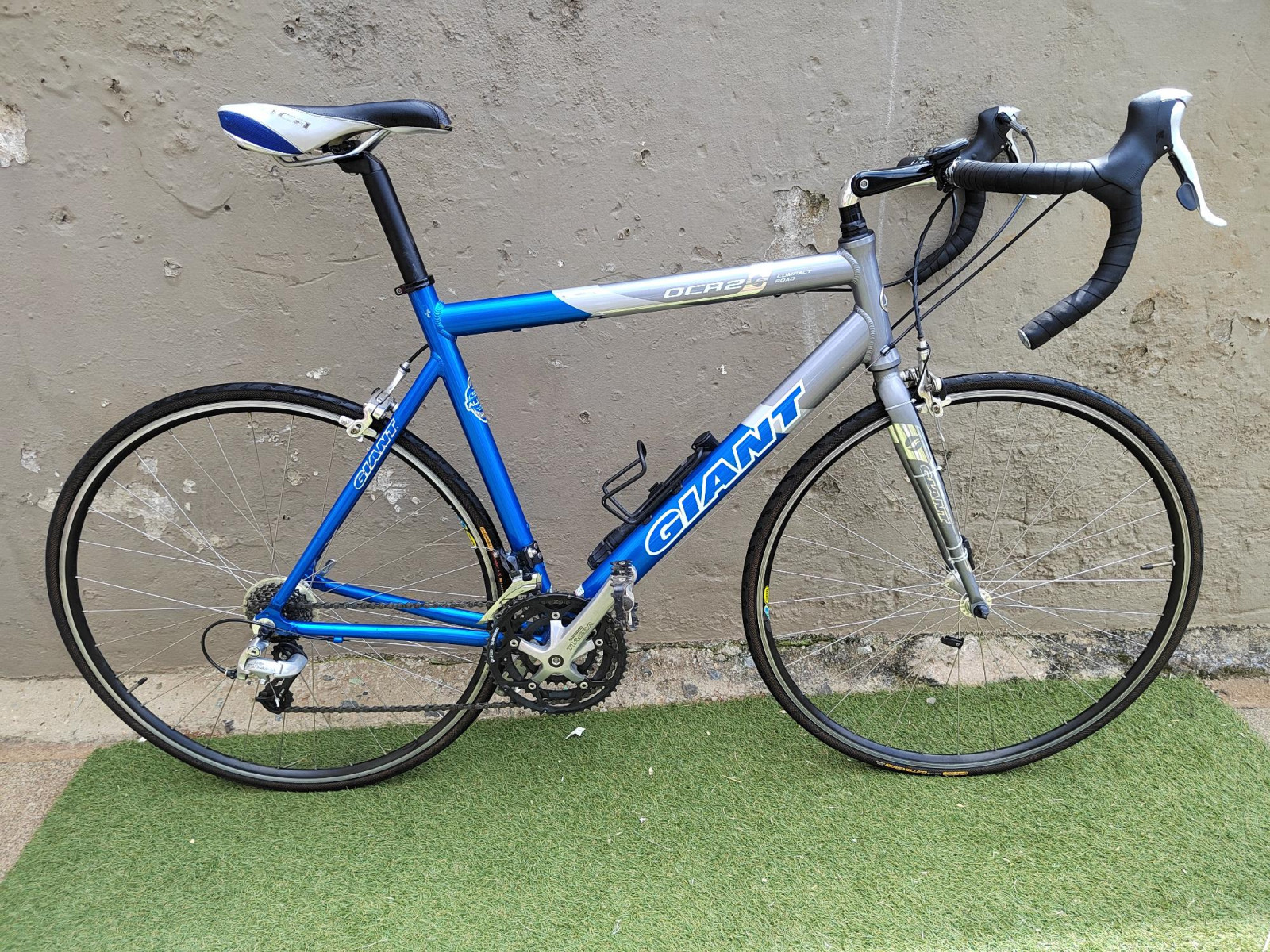 Giant OCR 2 (2x9 spd) | Road Bikes | Bike Hub