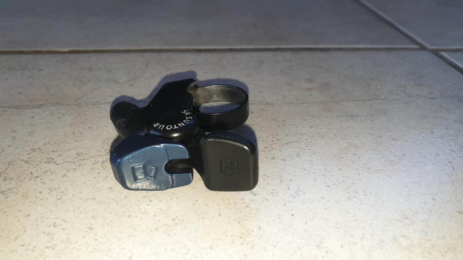 SR Suntour Lockout lever Bike Hub