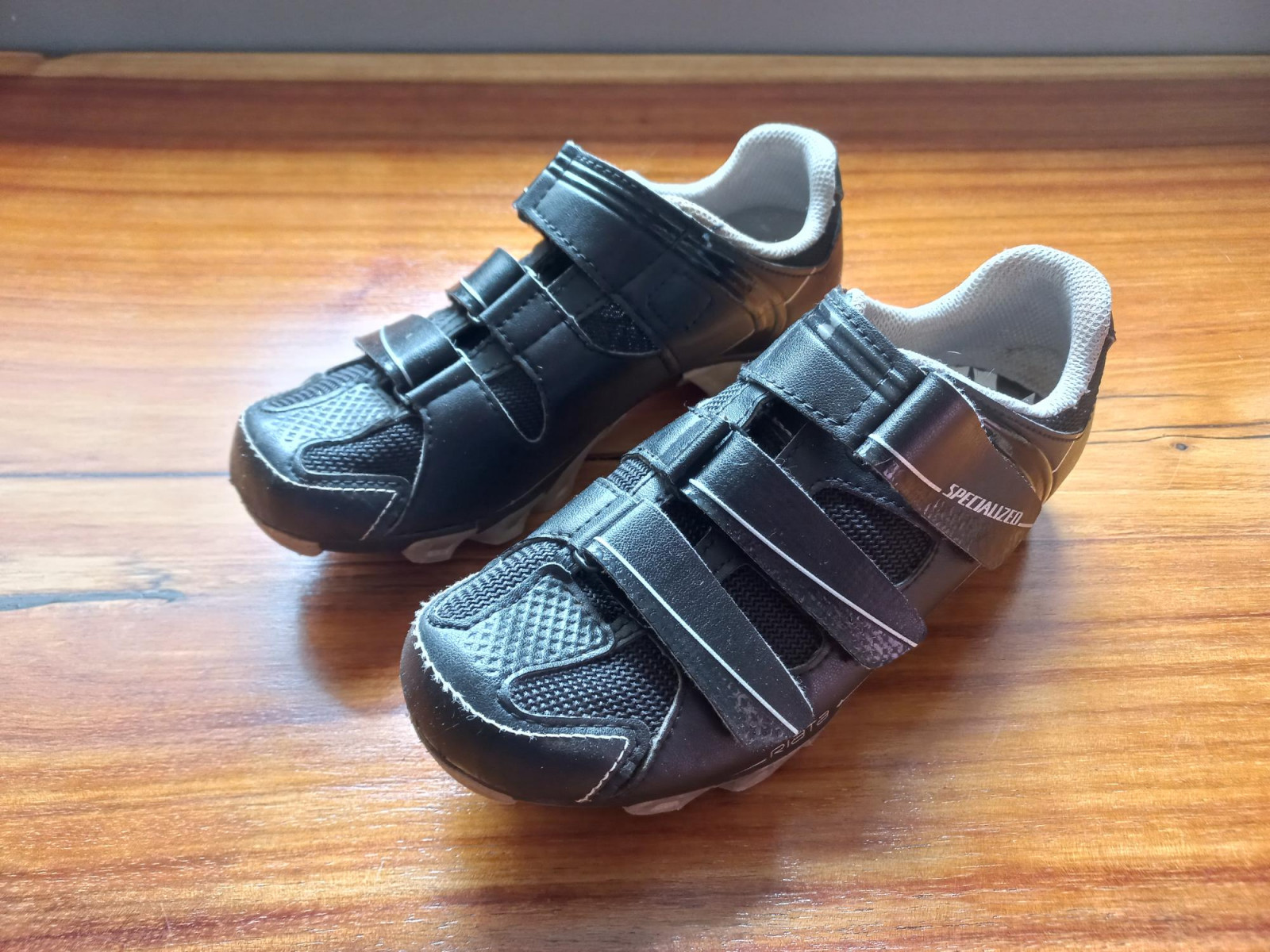 specialized riata cycling shoes