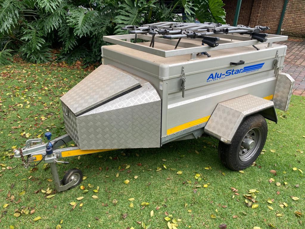 Alustar trailer with bicycle rack | Trailers | Bike Hub