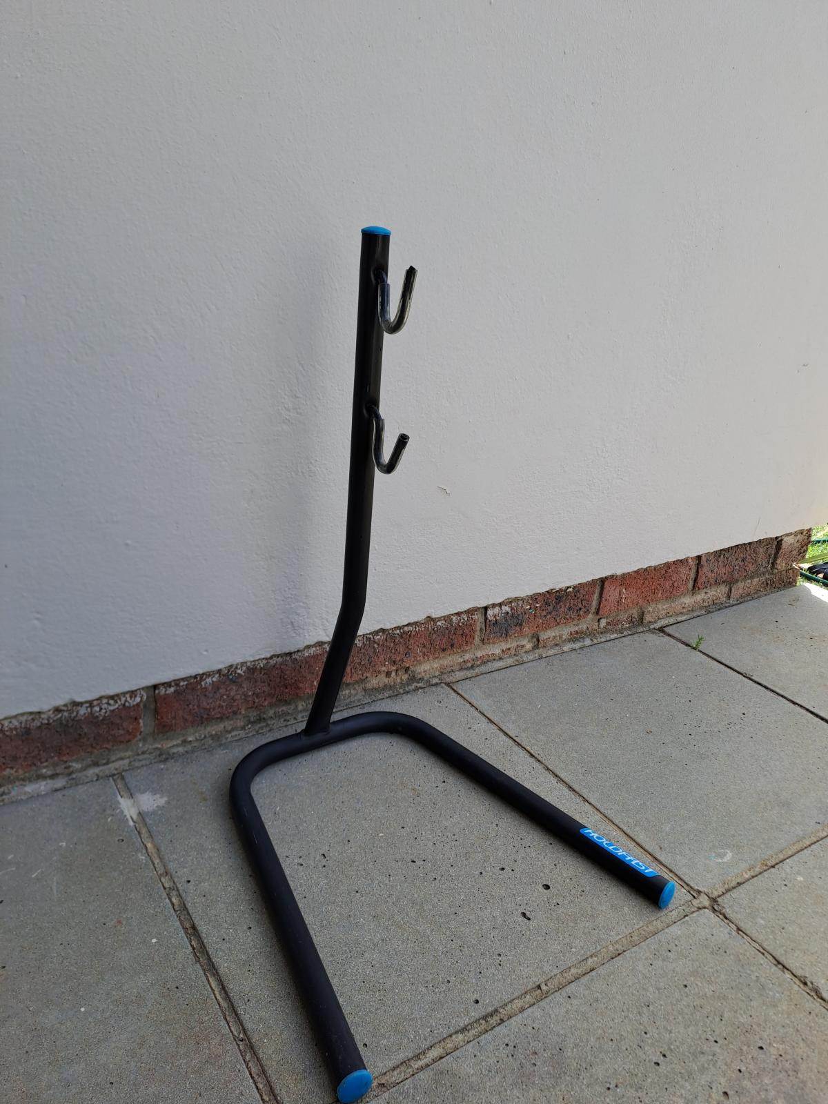 holdfast bike stand