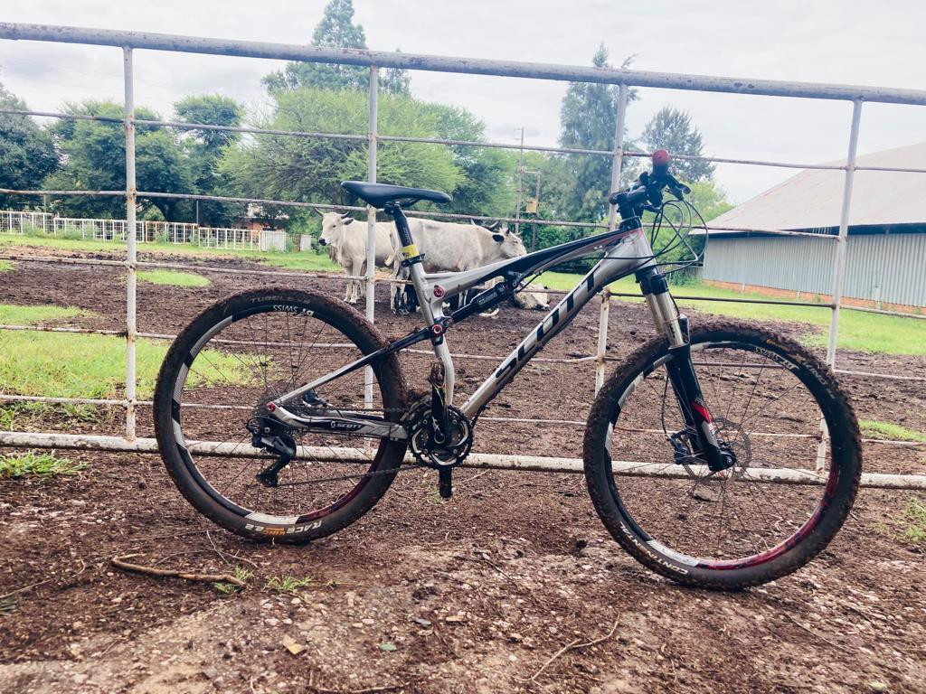 Scott Spark Elite Dual Suspension Mountain Bikes Bike Hub