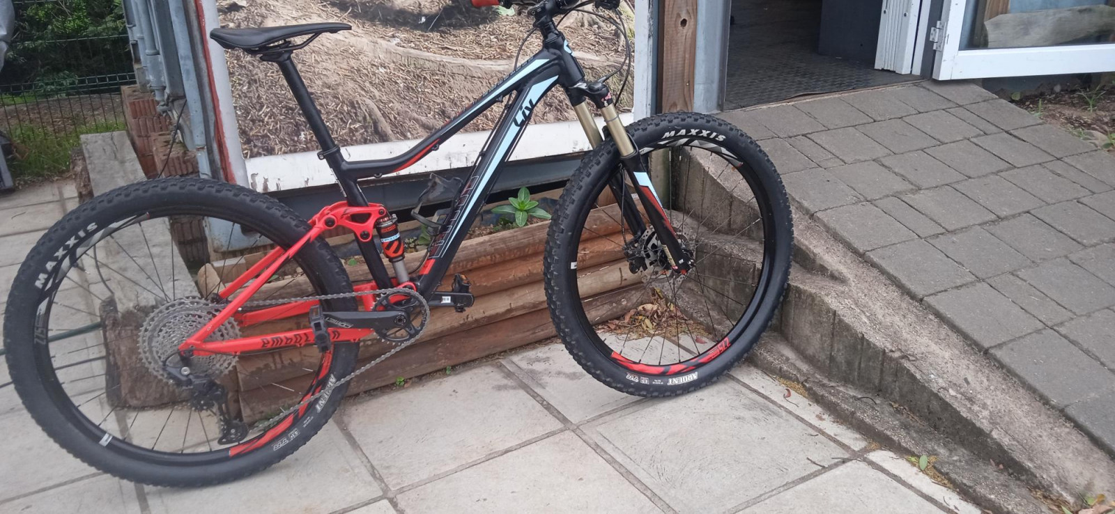 Giant Liv ladies trail bike | Dual Suspension Mountain Bikes | Bike Hub