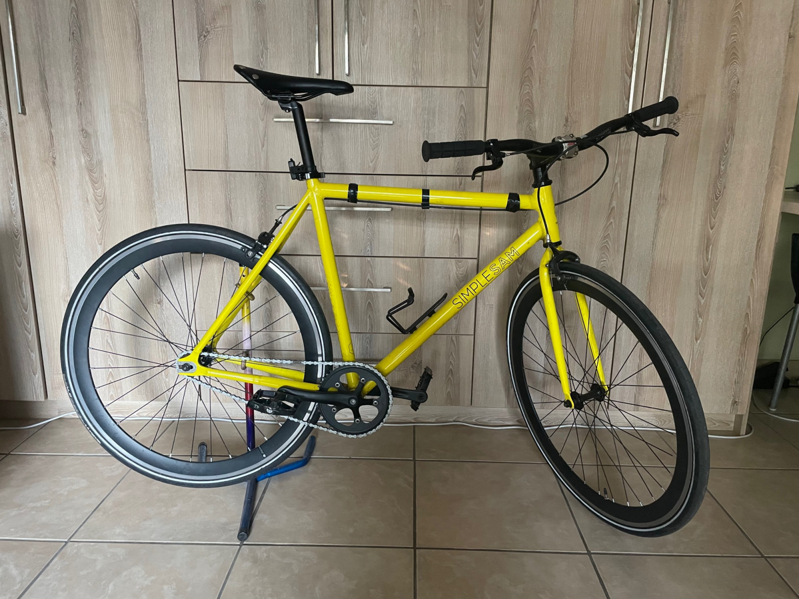 Simple Sam Road Bikes Bike Hub