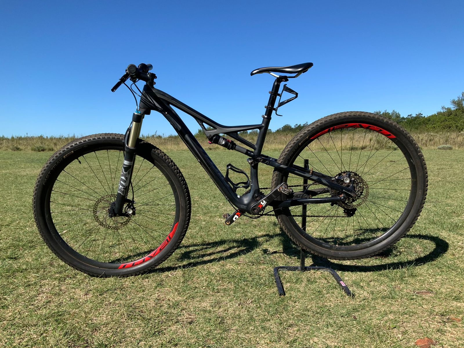 2016 Spez Camber Elite *PRICE DROP* Dual Suspension Mountain