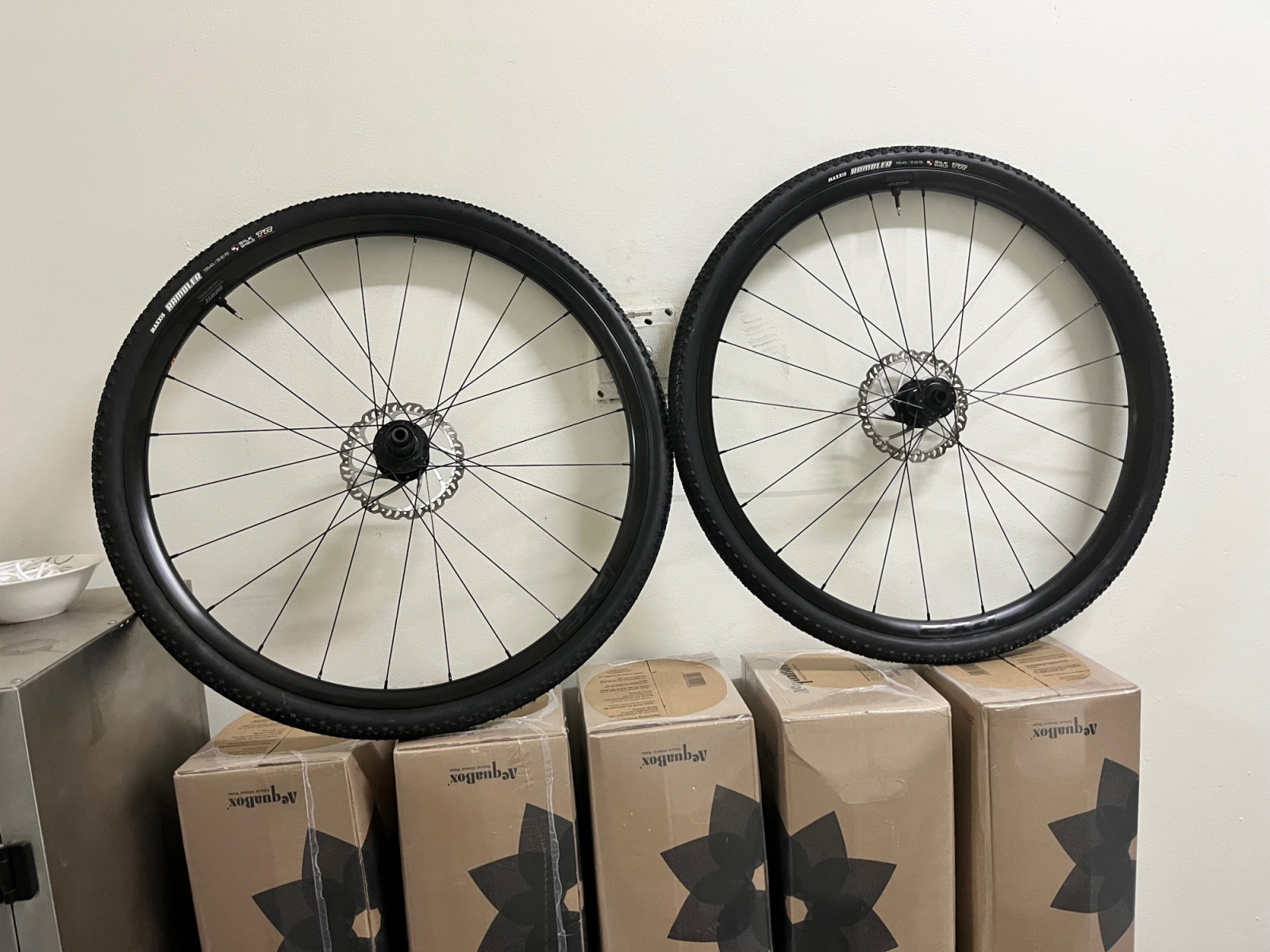 giant-p-x2-disc-price-drop-bike-hub