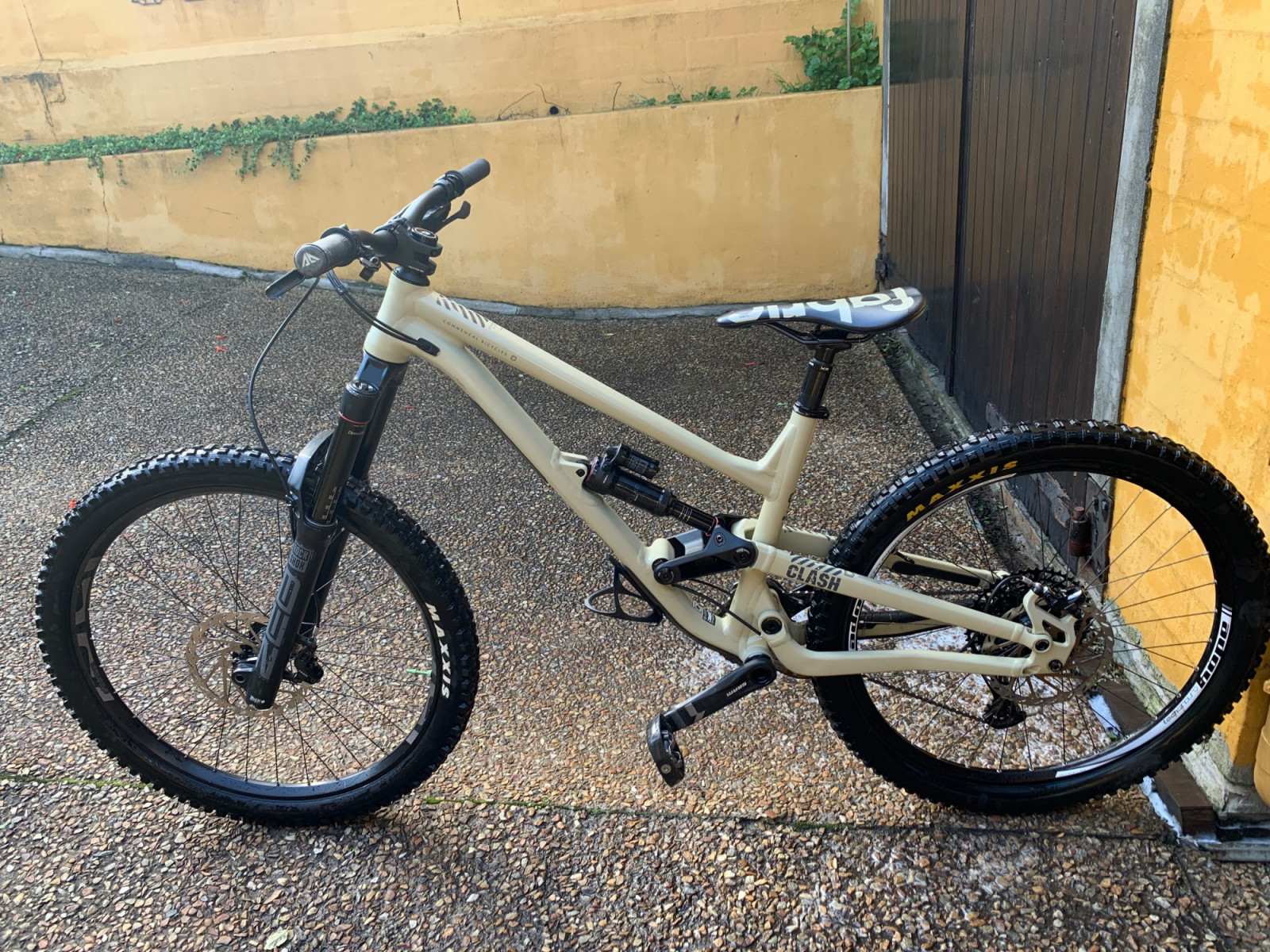 Commencal Clash Ride Alpha Freeride 40 Commencal Clash Ride 2021 M