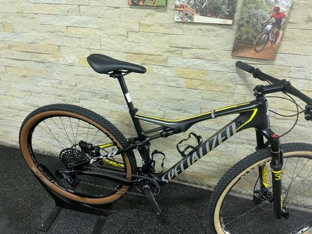 giant enduro bike 2019