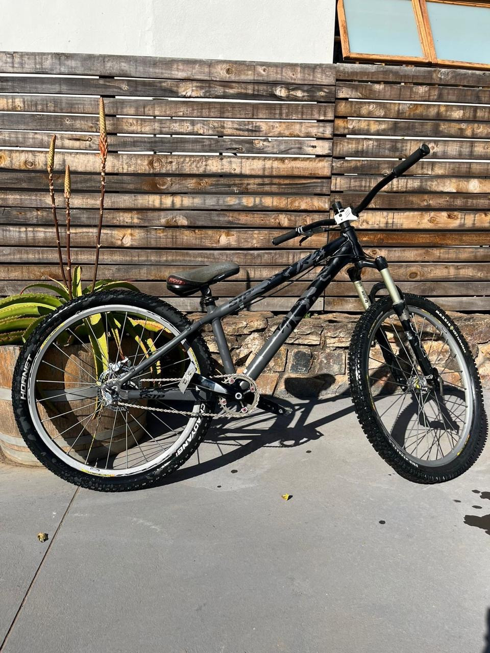 Giant STP Dirt Jump Bike Bike Hub