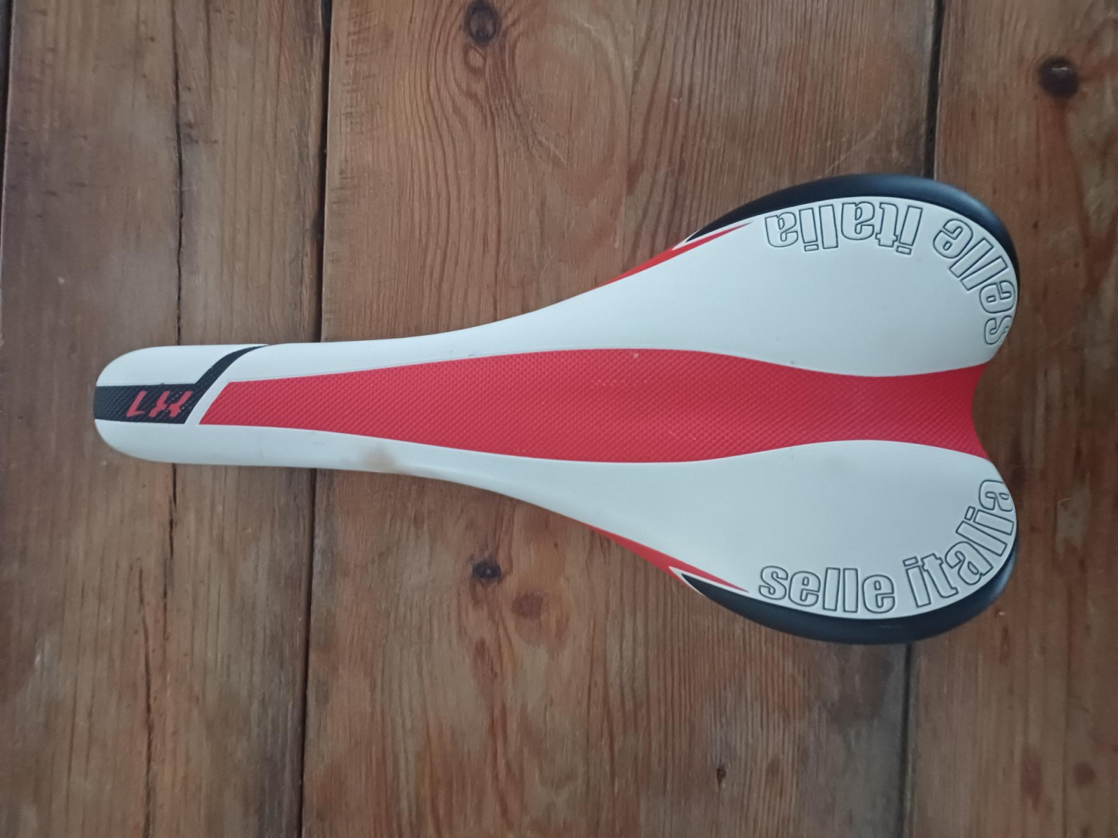 Selle Italia X1 Saddle (price drop) Helmets Bike Hub