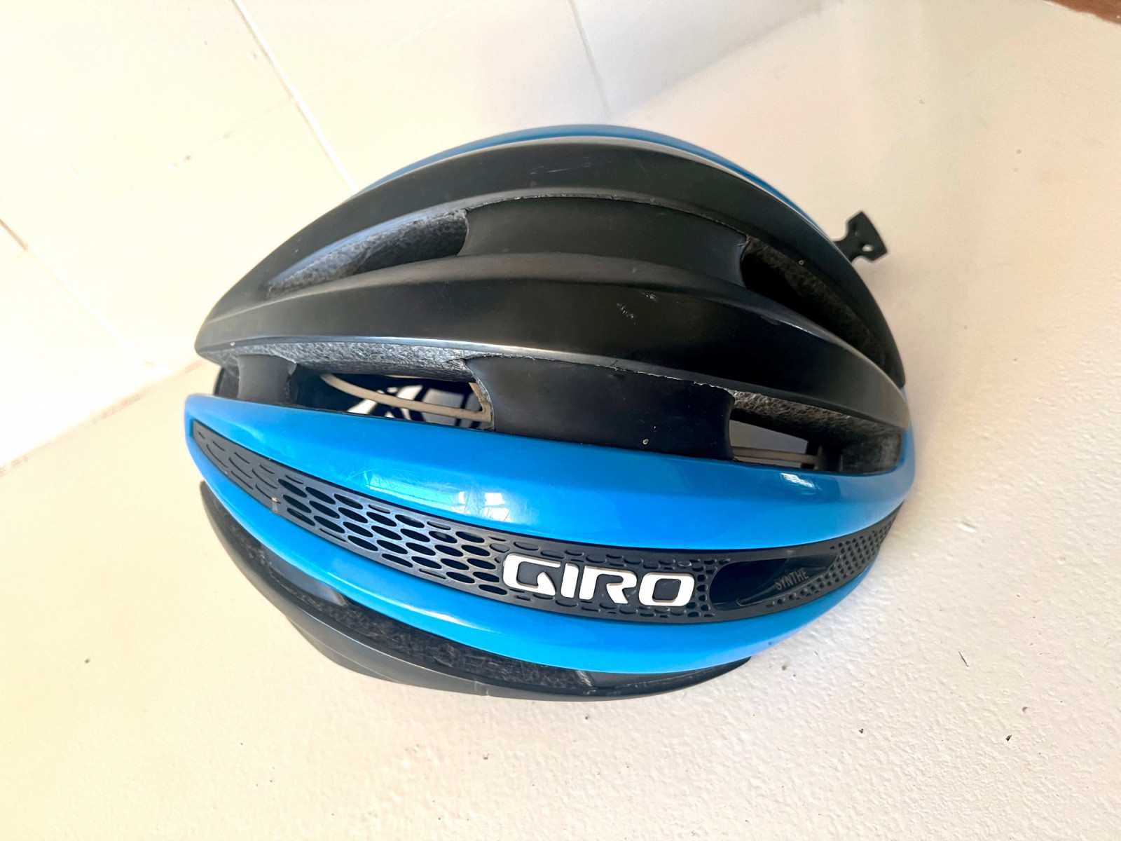 Giro Synth Helmet Helmets Bike Hub