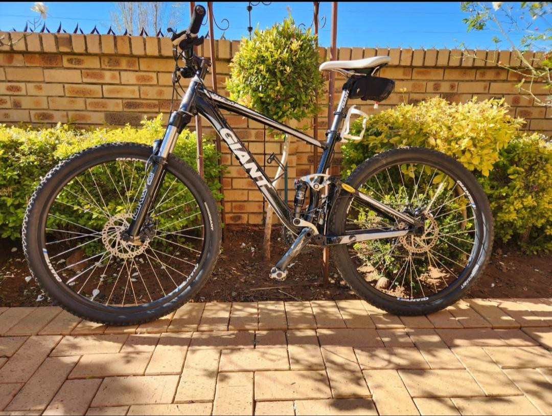 giant anthem x1 2010