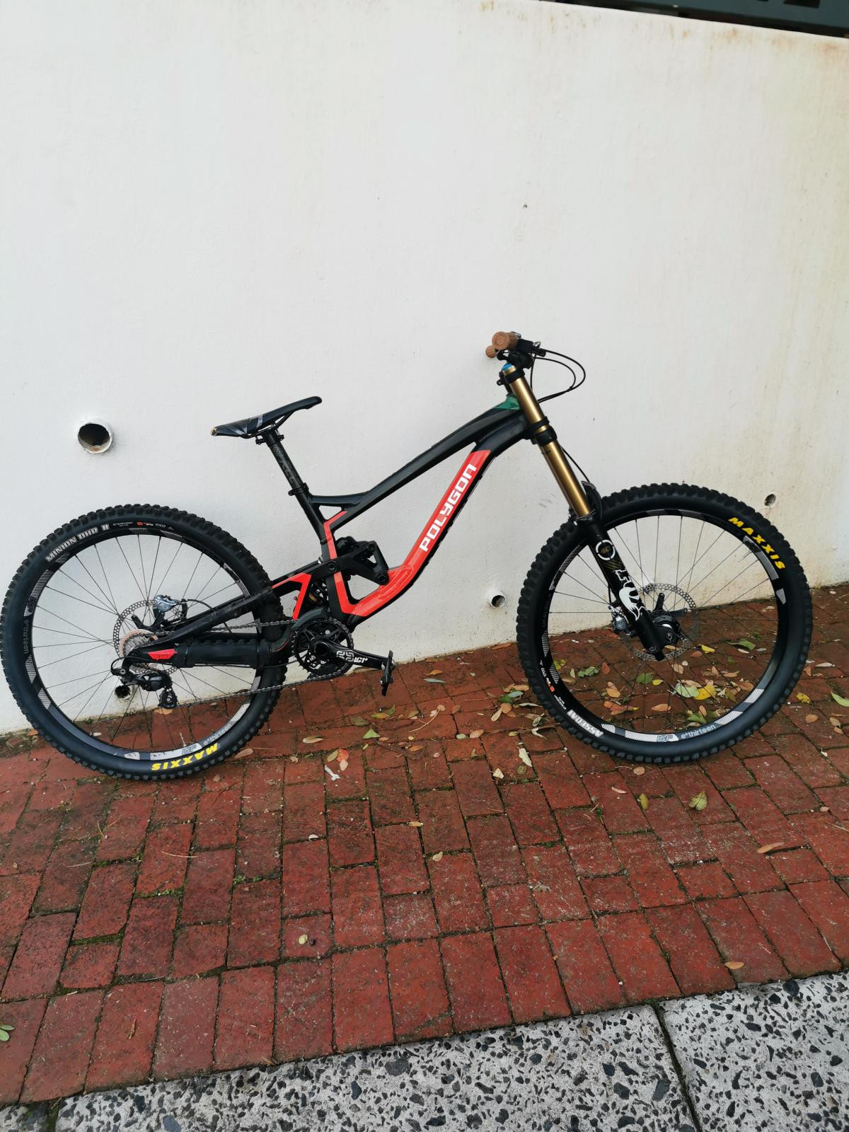 Polygon Downhill bike Downhill Bikes Bike Hub