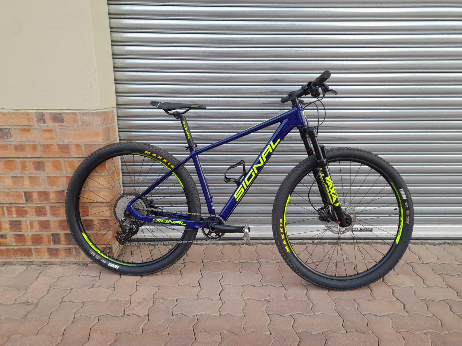 Signal S930 Bike Hub