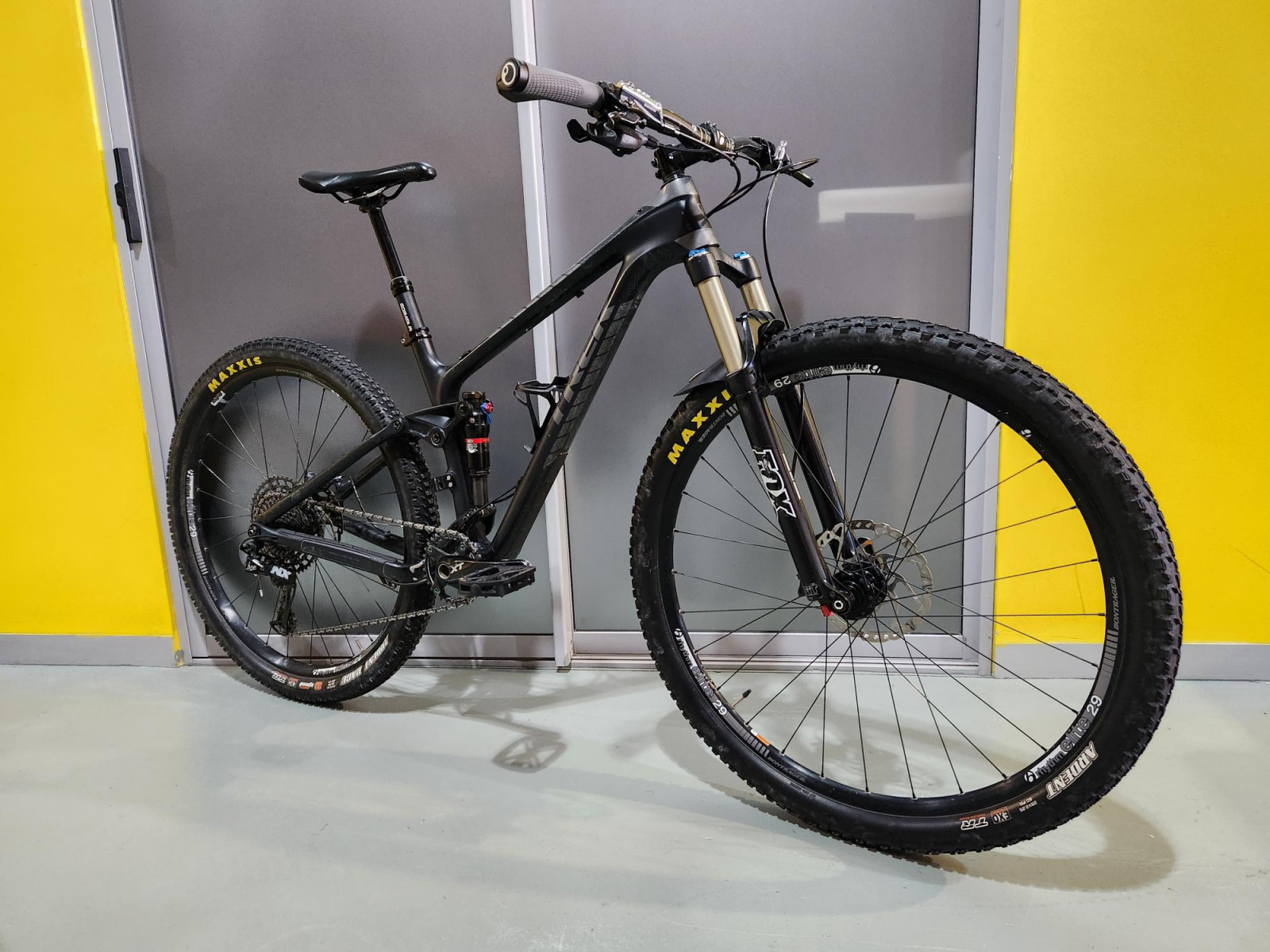 TREK FUEL EX 9.9 (M) 12SPD FOX Factory | Dual Suspension Mountain