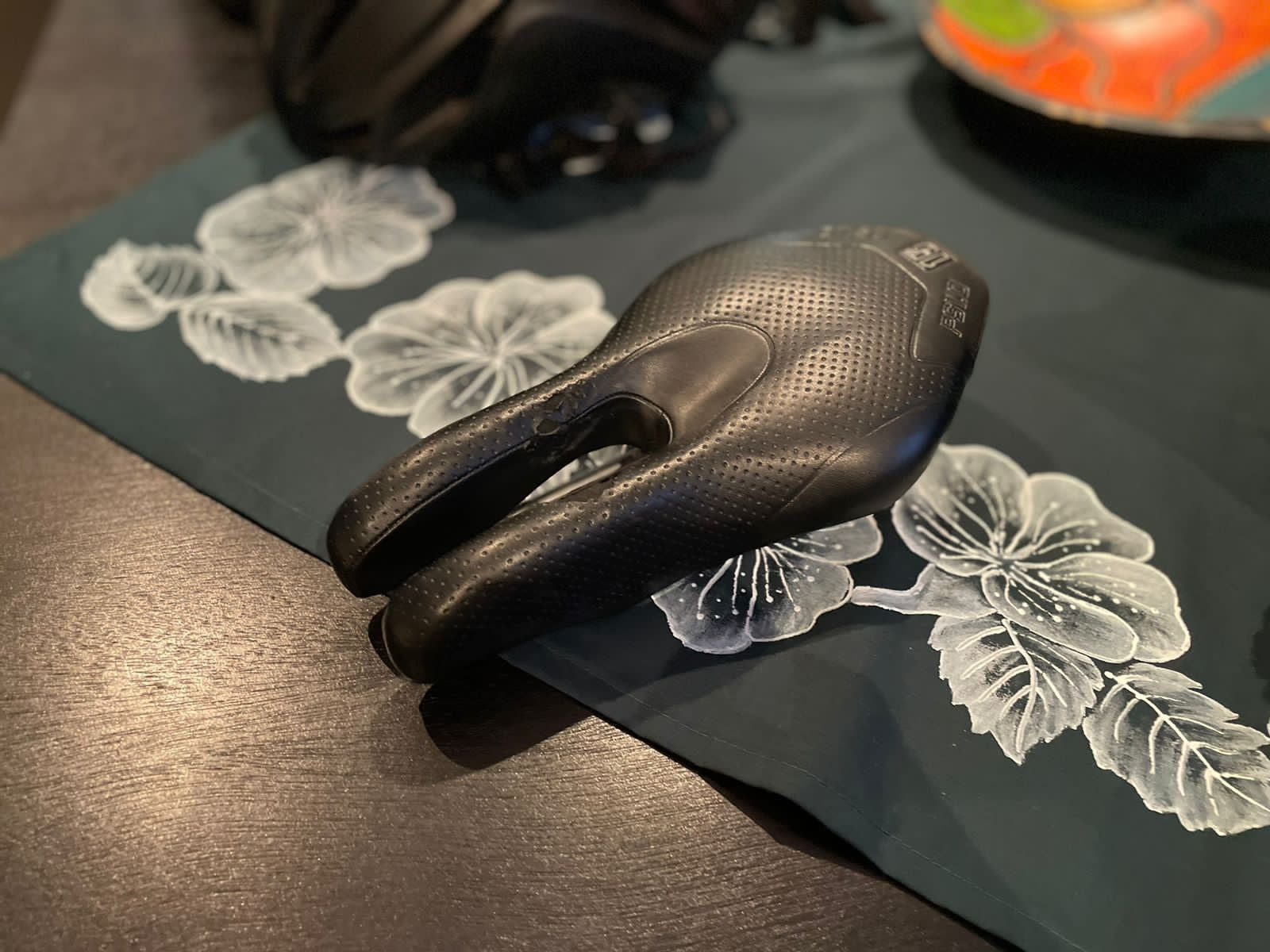 ISM PS1.0 saddle Saddles Bike Hub