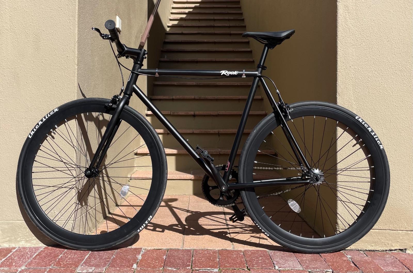 Rook One Matt Black | Commuter Bikes | Bike Hub