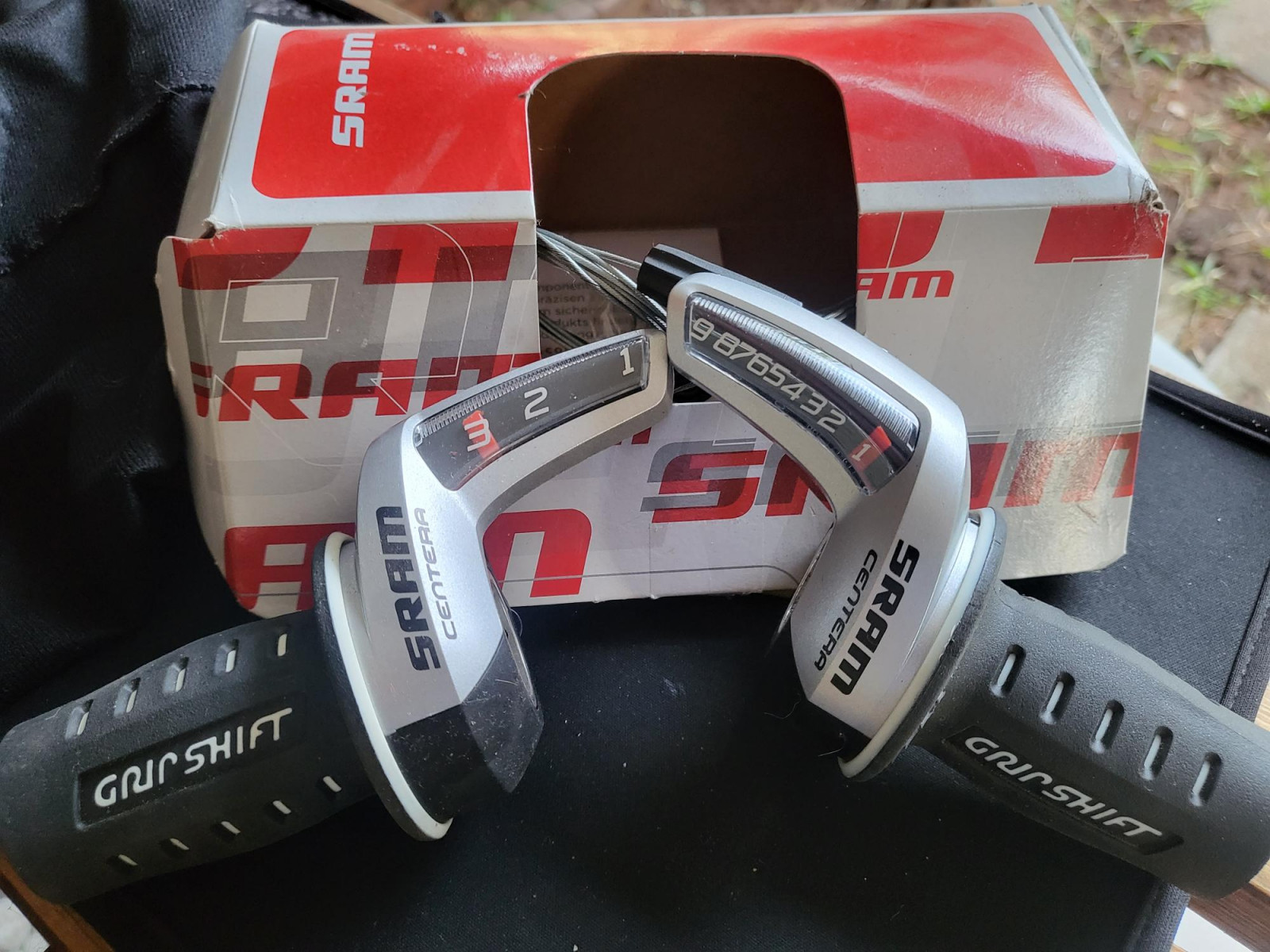 Sram Centera 3x9 Gripshifters Shifters Bike Hub