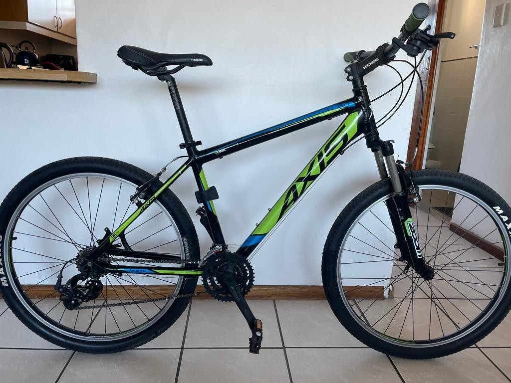 Axis A90 6061 lightweight Alloy | Hardtail Mountain Bikes | Bike Hub