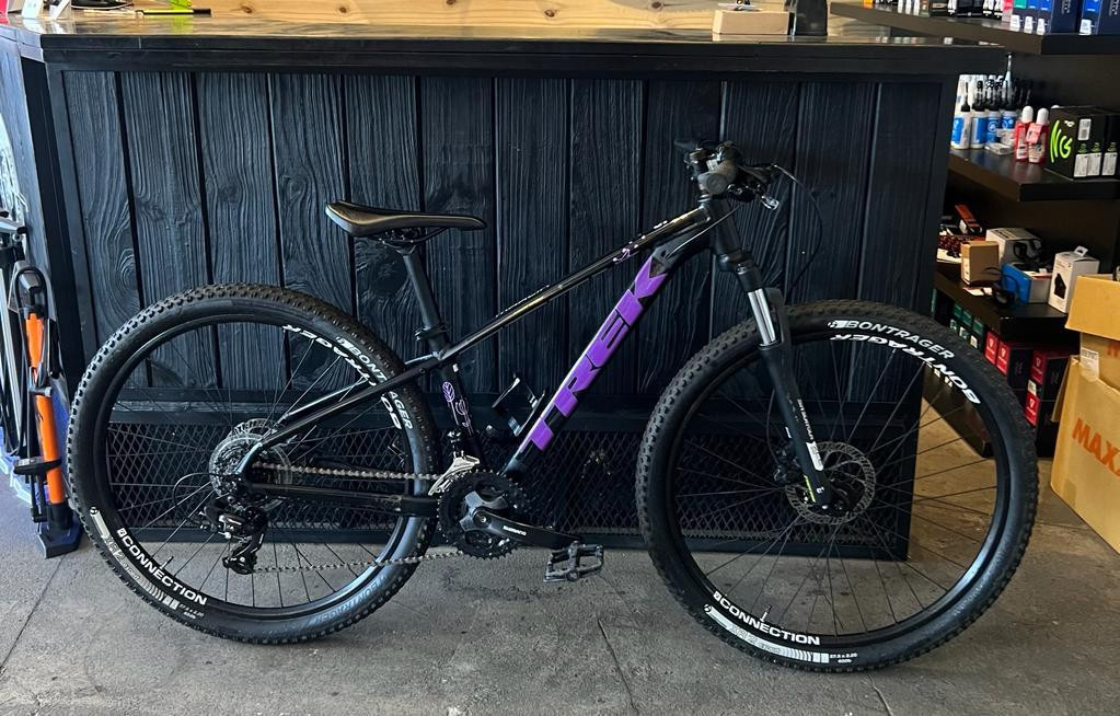 Disc Brakes Trek Marlin Womens Purple Marlin Hardtail Mountain