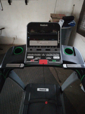 Reebok JET200 treadmill with Bluetooth Indoor Trainers